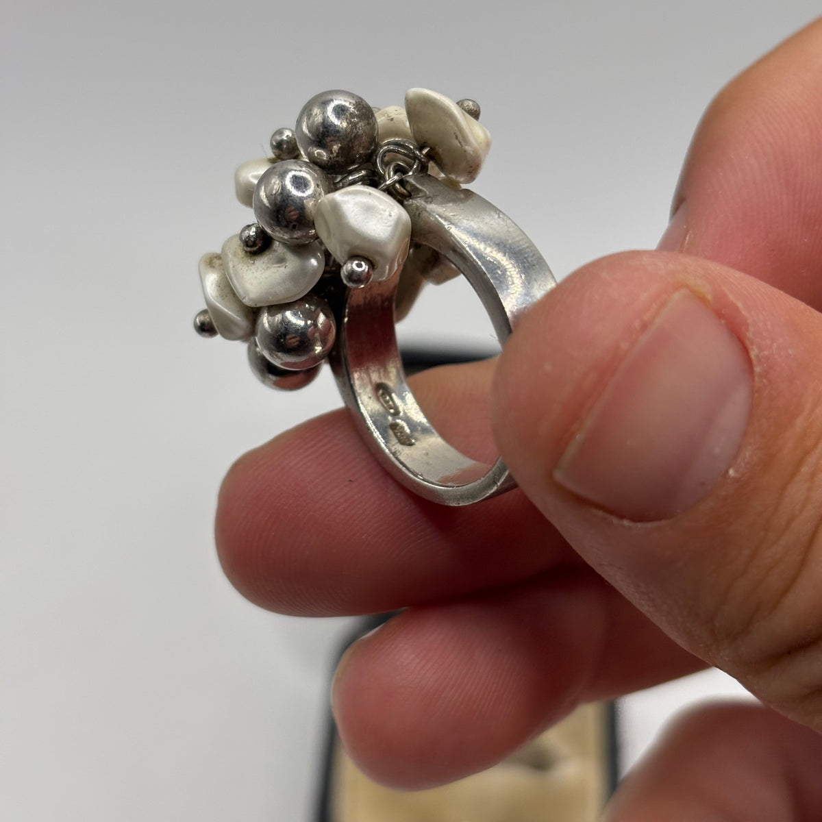 Silver Chunky Pearl Unusual Ring (P)