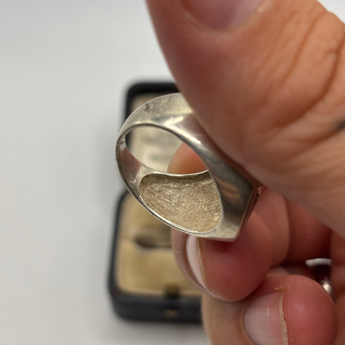 Silver Chunky Om Ring (Q)