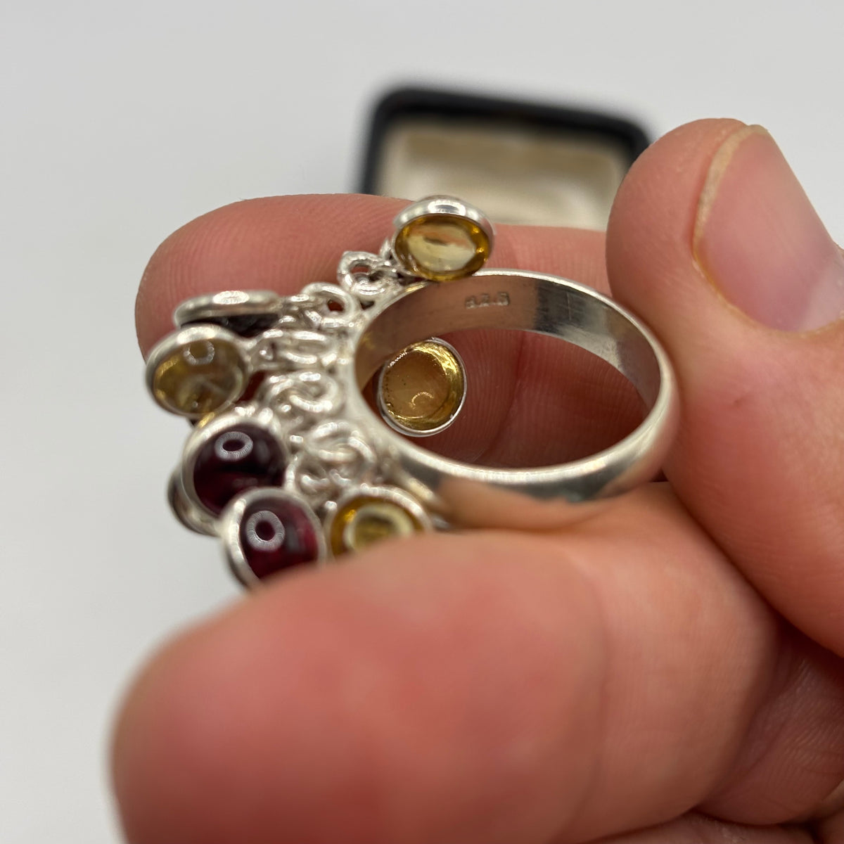 Silver Unusual Garnet & Citrine Ring (Q)