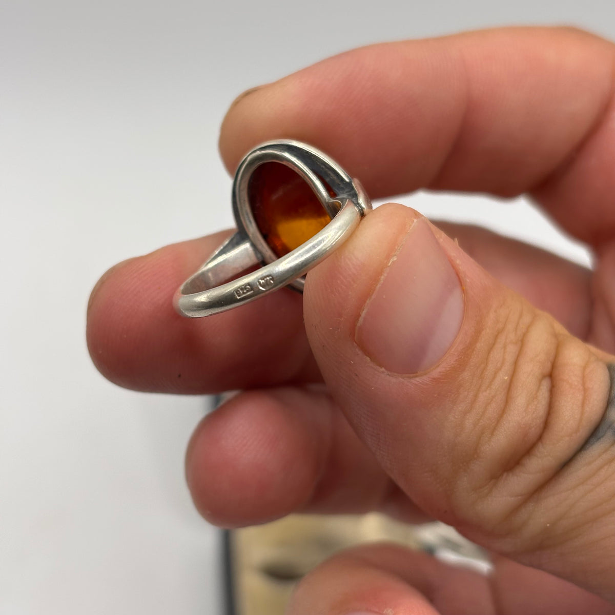 Silver Amber Ring (O)