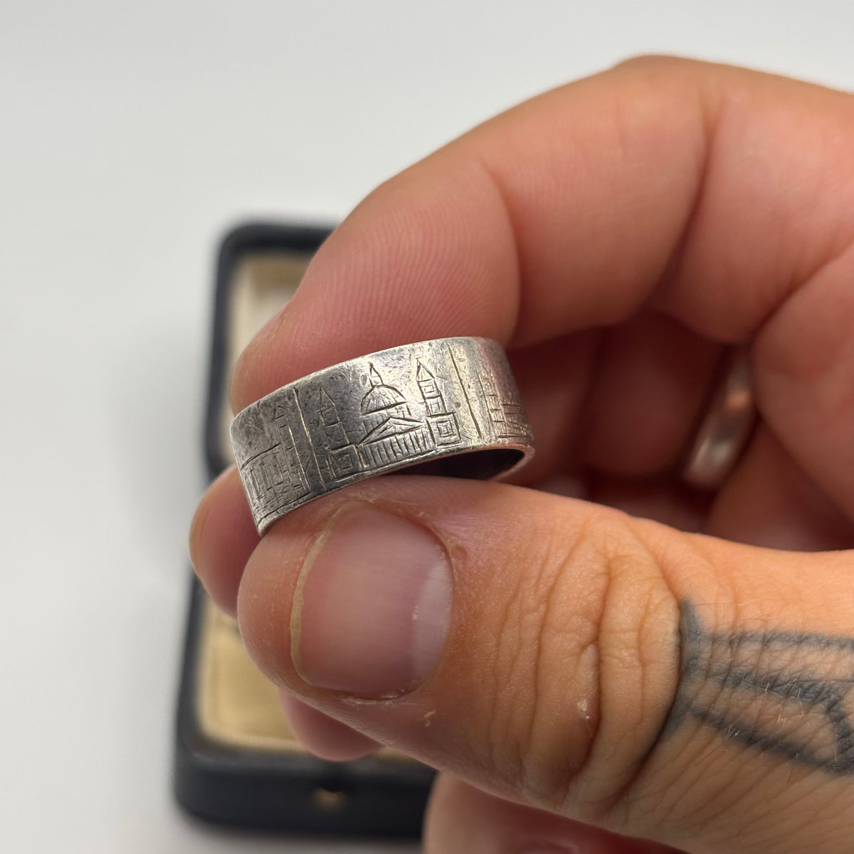 Silver Hand Made London Monuments Ring (T)