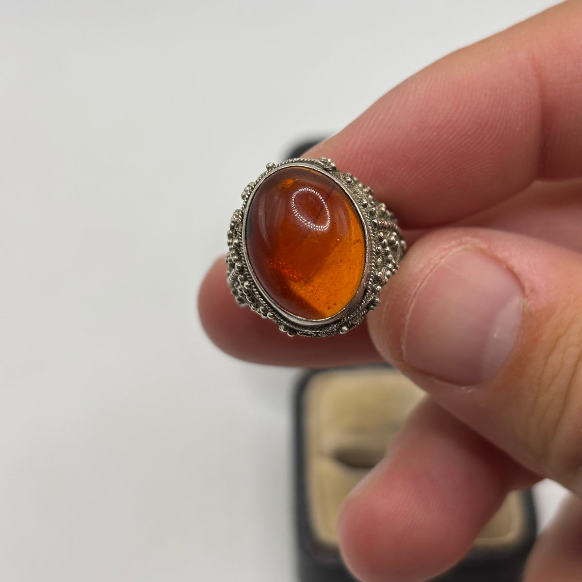 Silver Detailed Amber Ring (N)