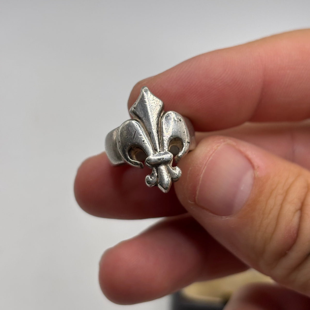 Silver The Great Frog Fleur De Lis Ring (J)