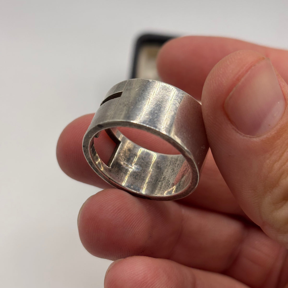 Silver Gucci G Band Ring (W)