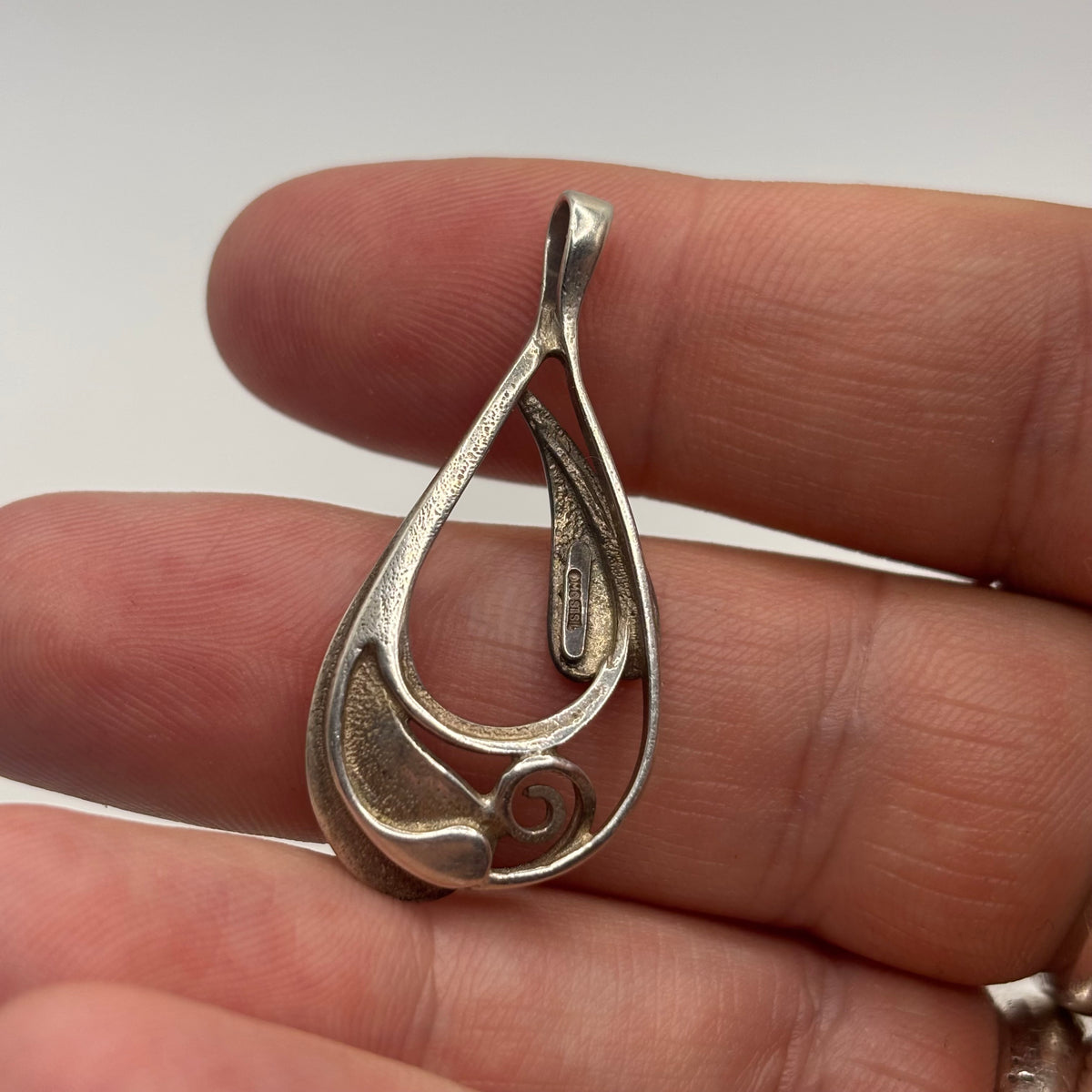 Silver Ola Gorie Pendant