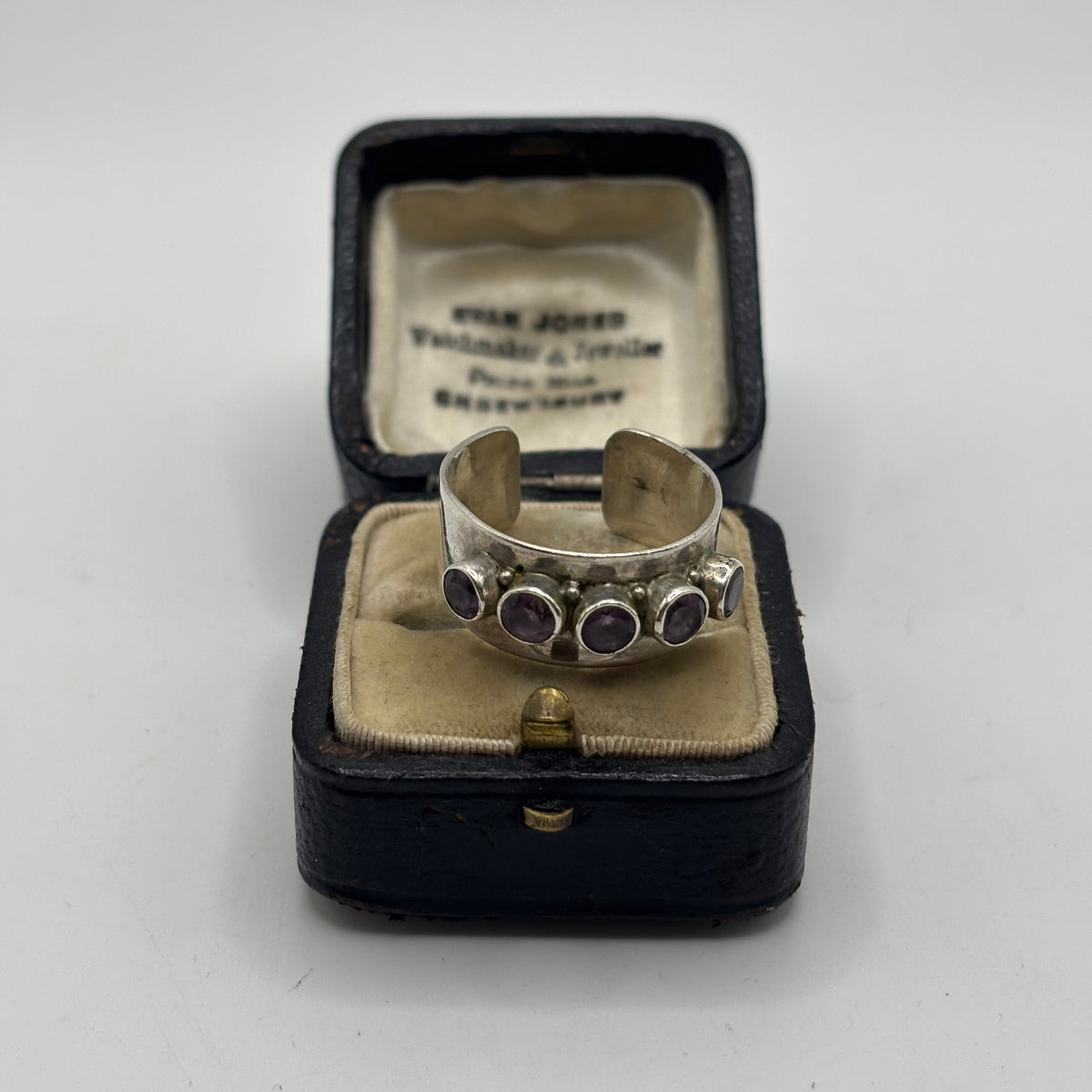 Silver Amethyst Ring (Q)