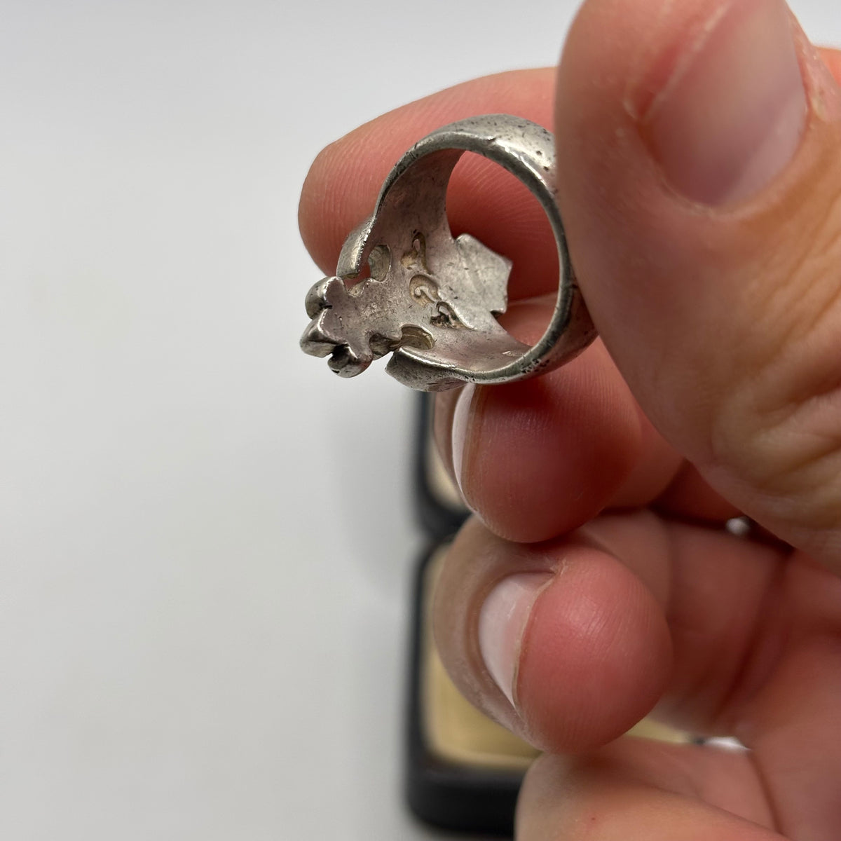 Silver The Great Frog Fleur De Lis Ring (J)