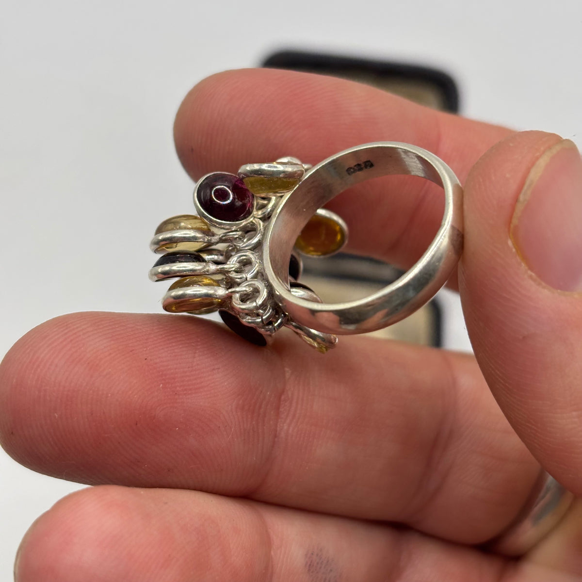 Silver Unusual Garnet & Citrine Ring (Q)