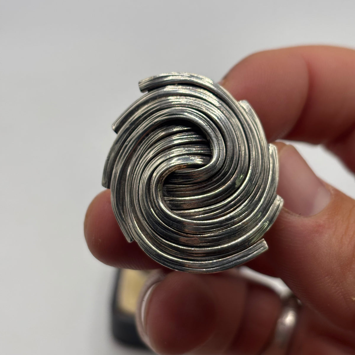 Silver Heavy Swirl Ring (M)