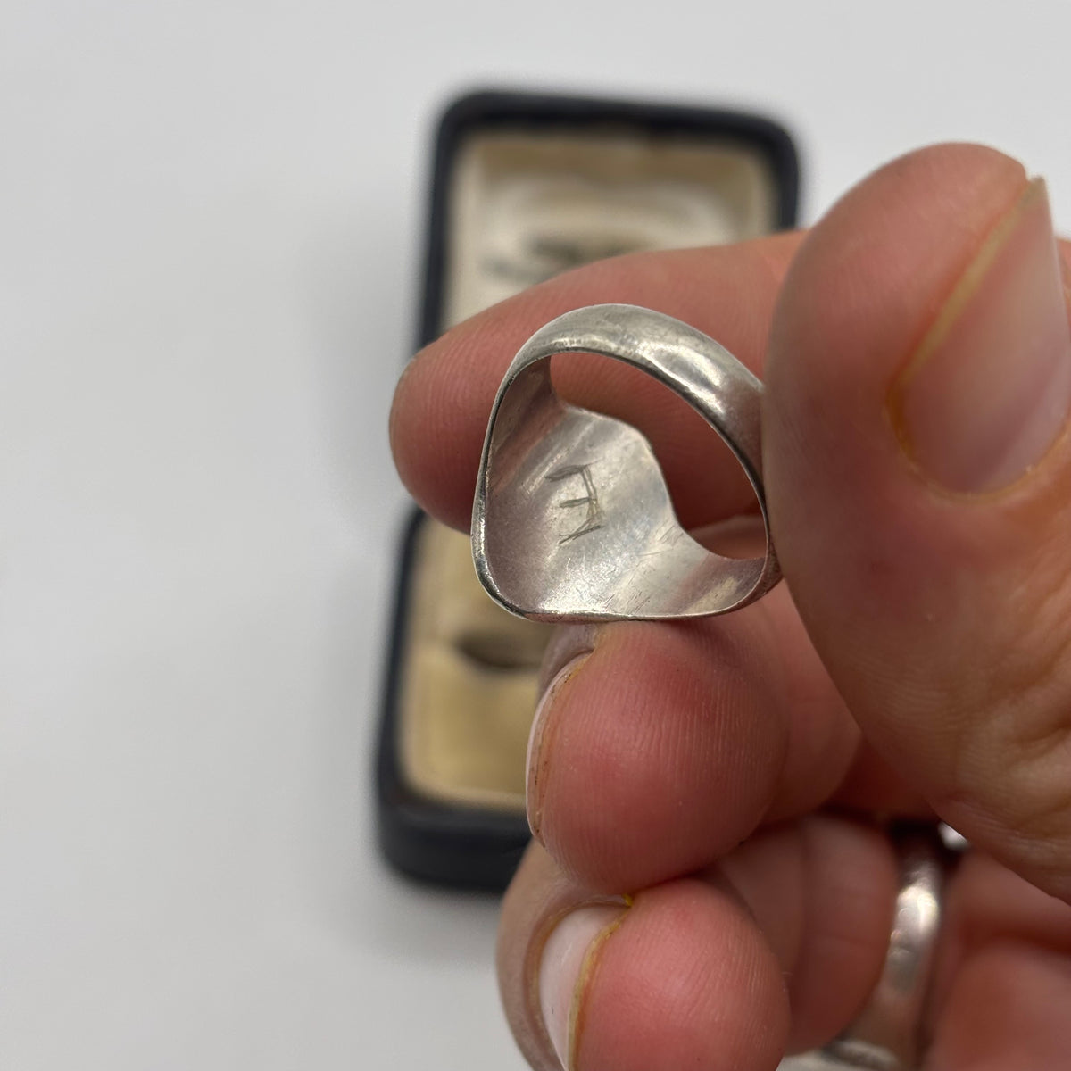 Silver WW2 Era Iraq Trench Art Ring (N)