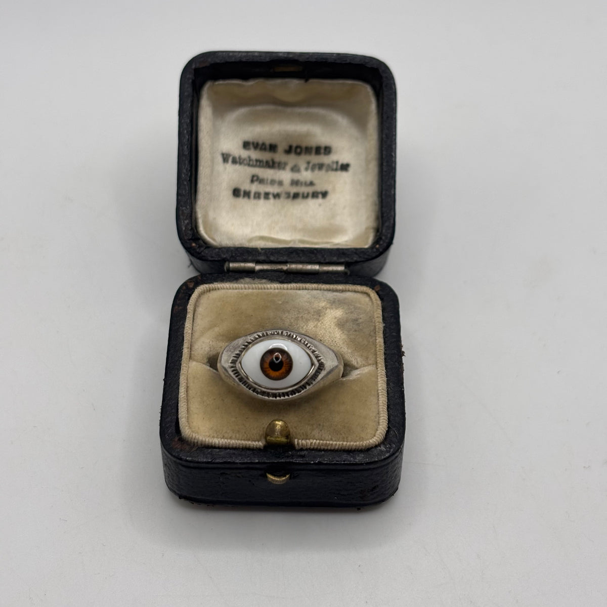 Silver Brown Eyed Ring (O)