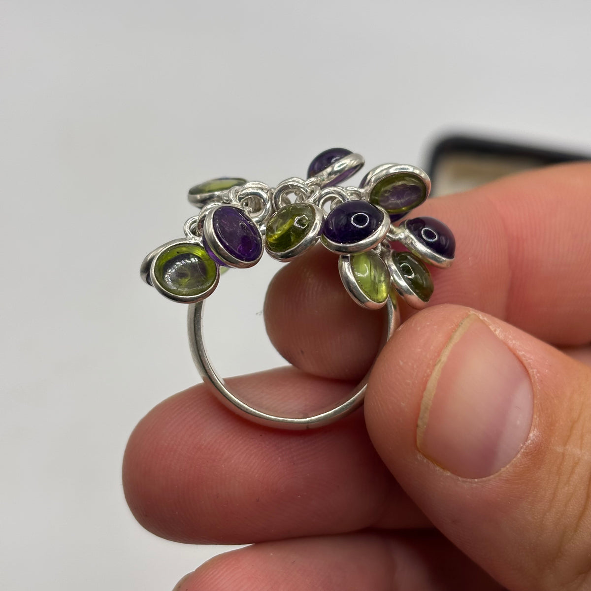 Silver Unusual Amethyst & Peridot Ring (Q)