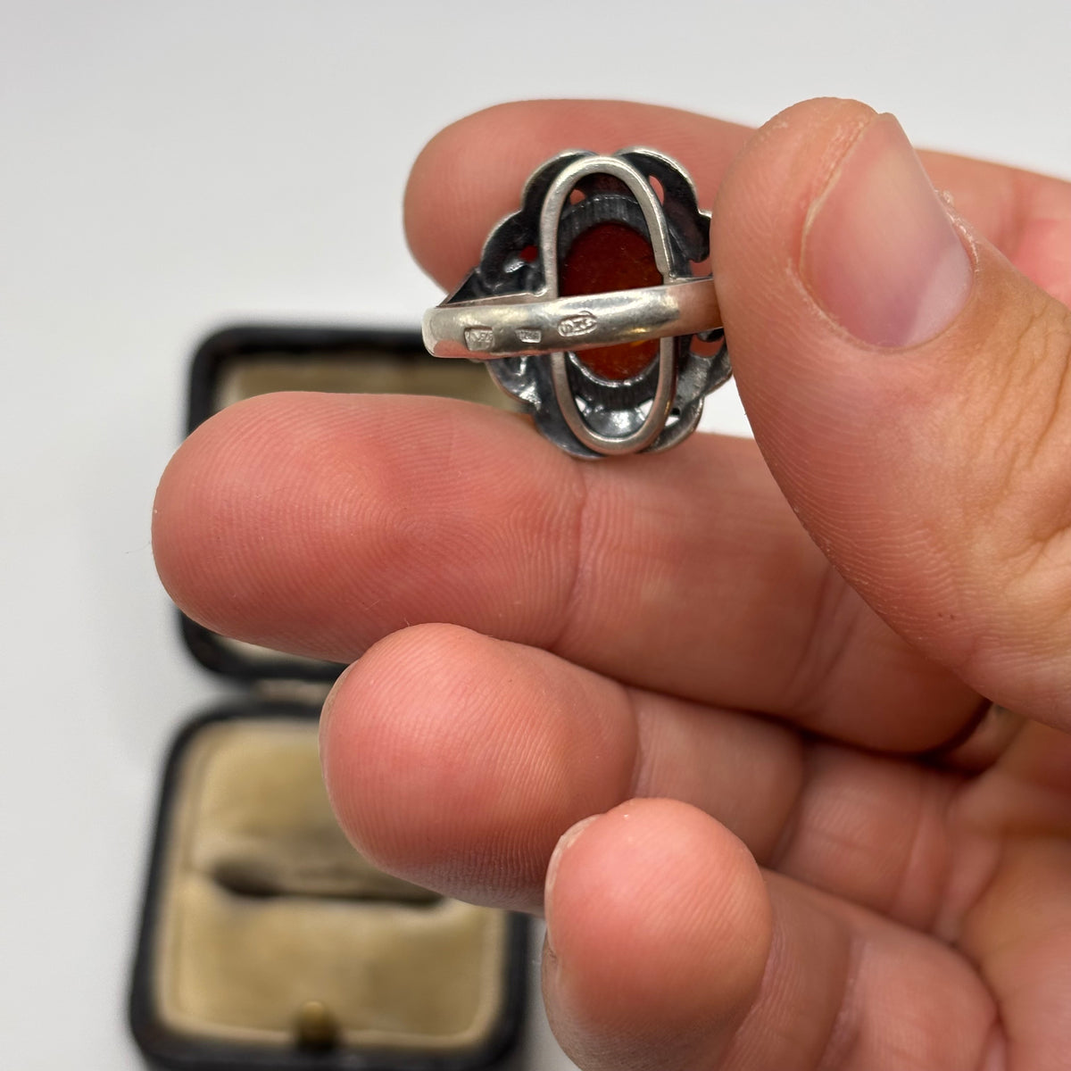Silver Amber Ring (Q)