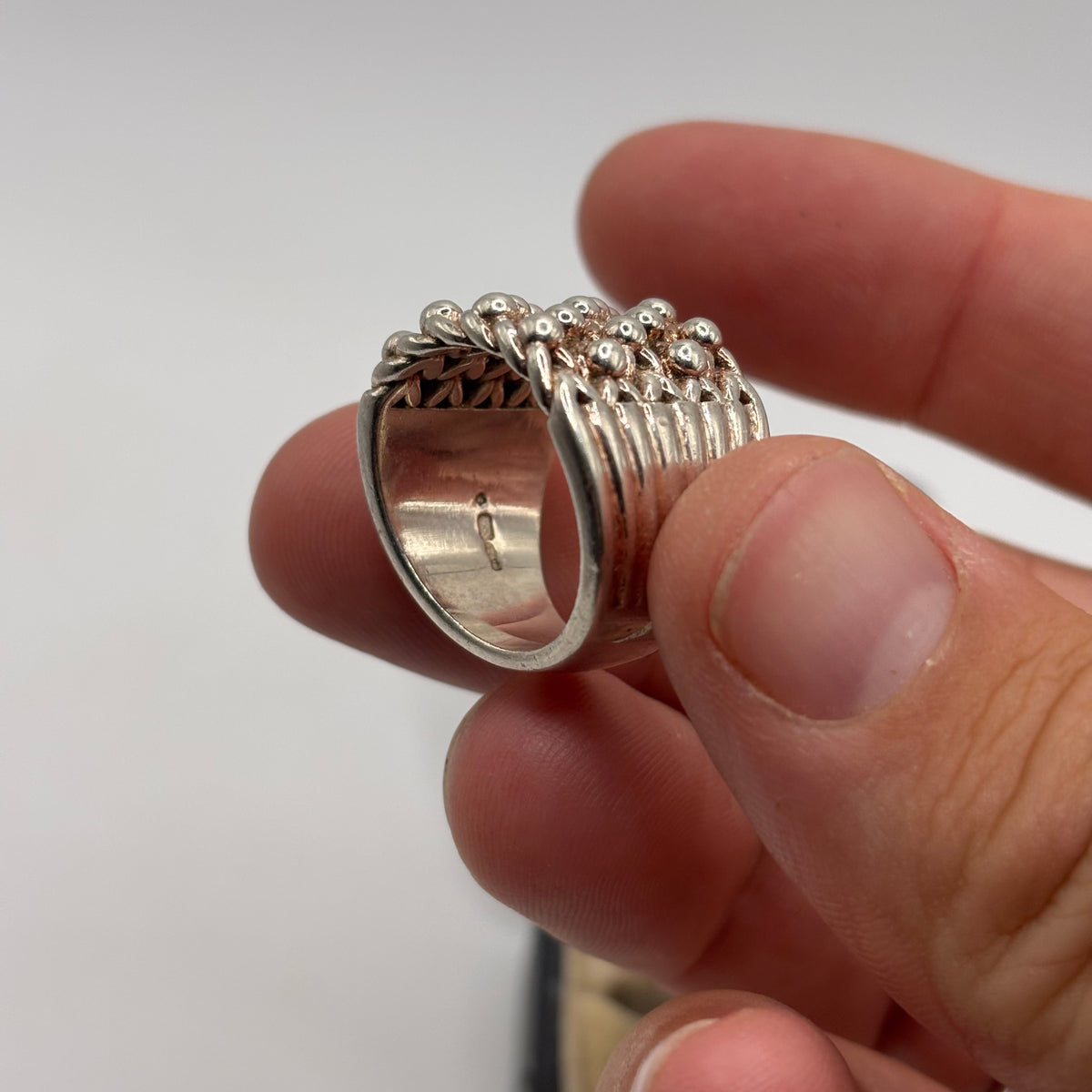 Silver Chunky Keeper Ring (N)