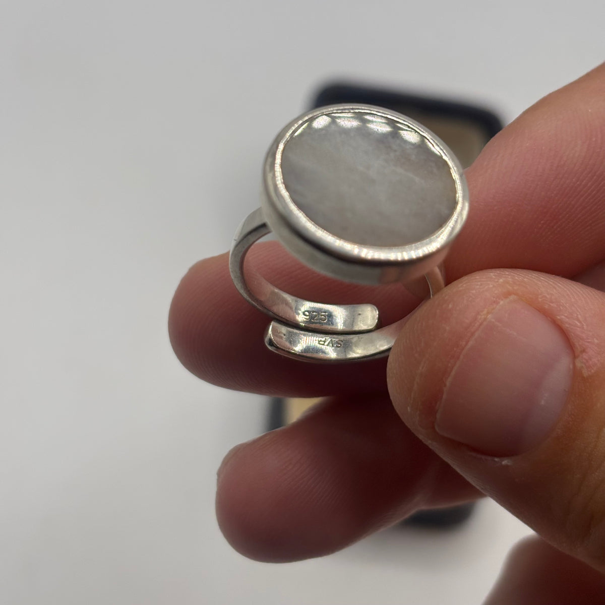 Silver Amazing Moonstone Ring (P)
