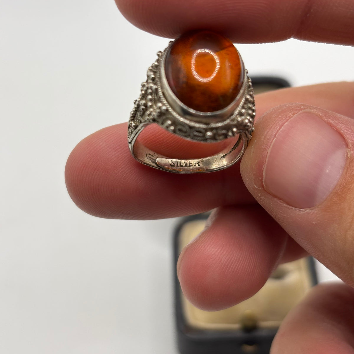 Silver Detailed Amber Ring (N)