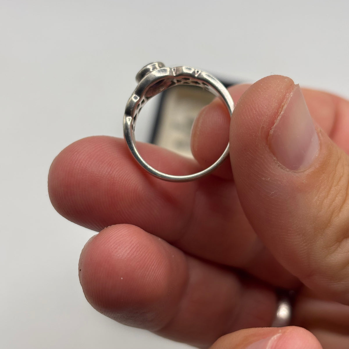 Silver Amethyst Celtic Ring (N 1/2)