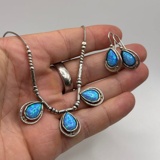 Silver Opal Pia Jewellery Set
