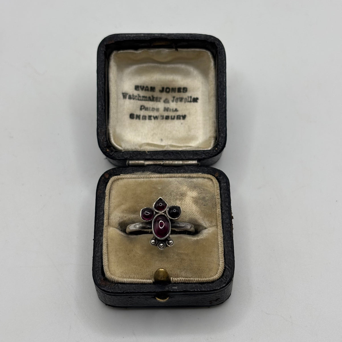 Silver Garnet Ring (O)