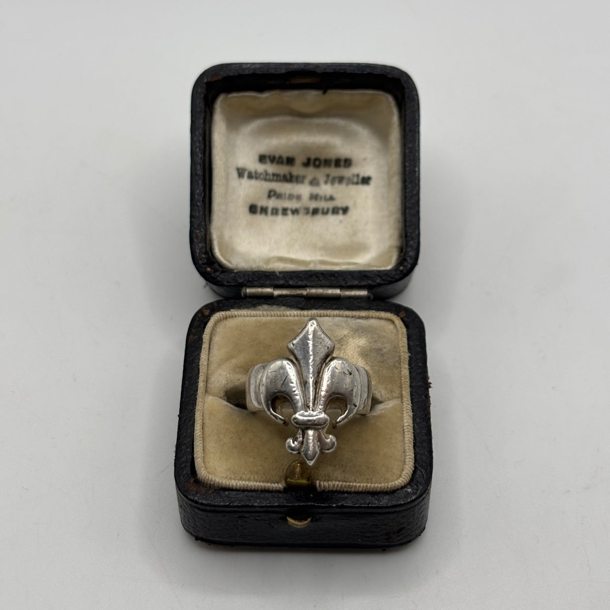 Silver The Great Frog Fleur De Lis Ring (J)