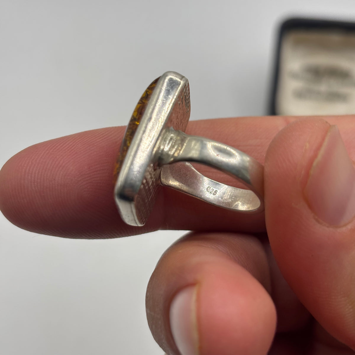 Silver Chunky Rectangular Amber Ring (L)