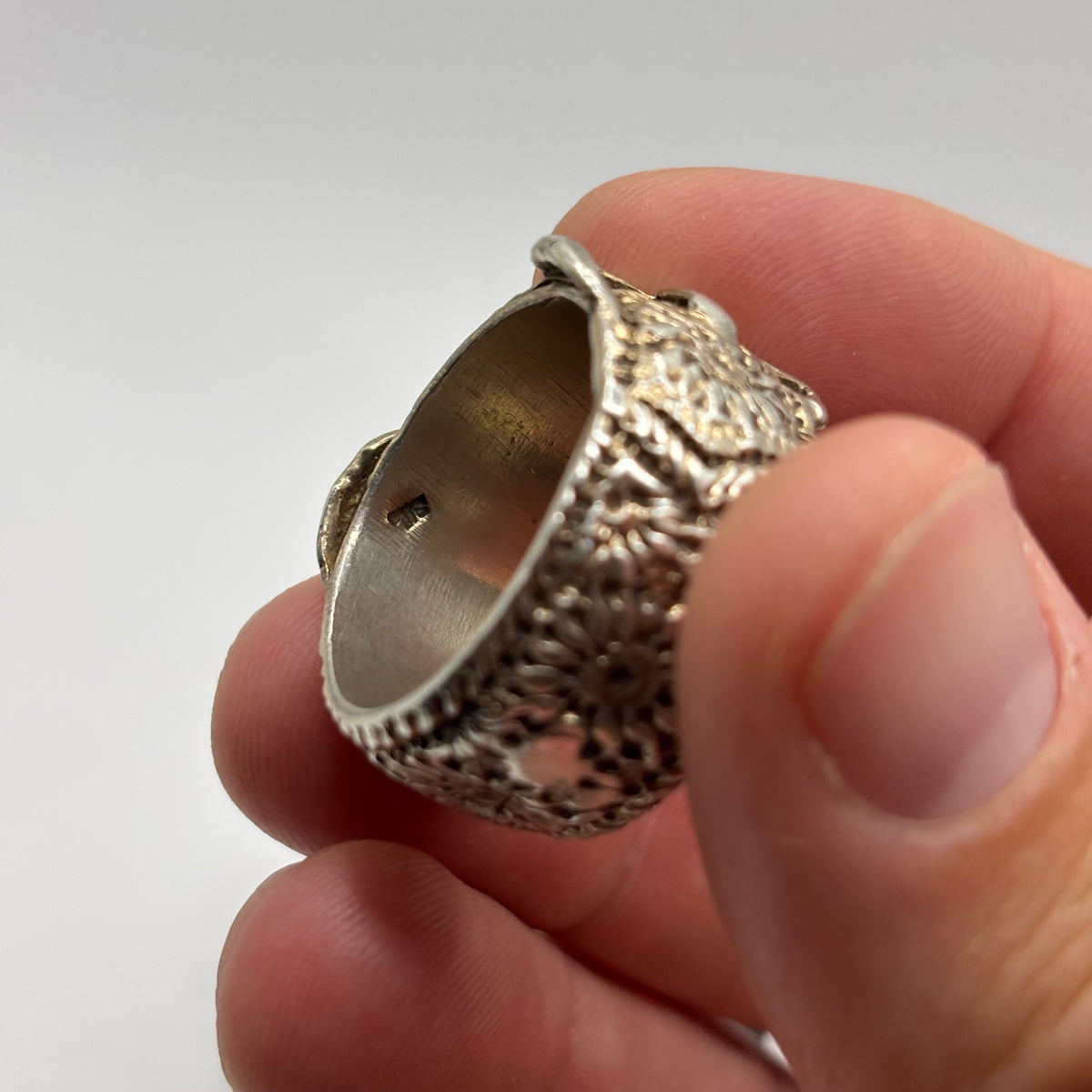 Silver Heavy Vintage Buckle Ring (Y)