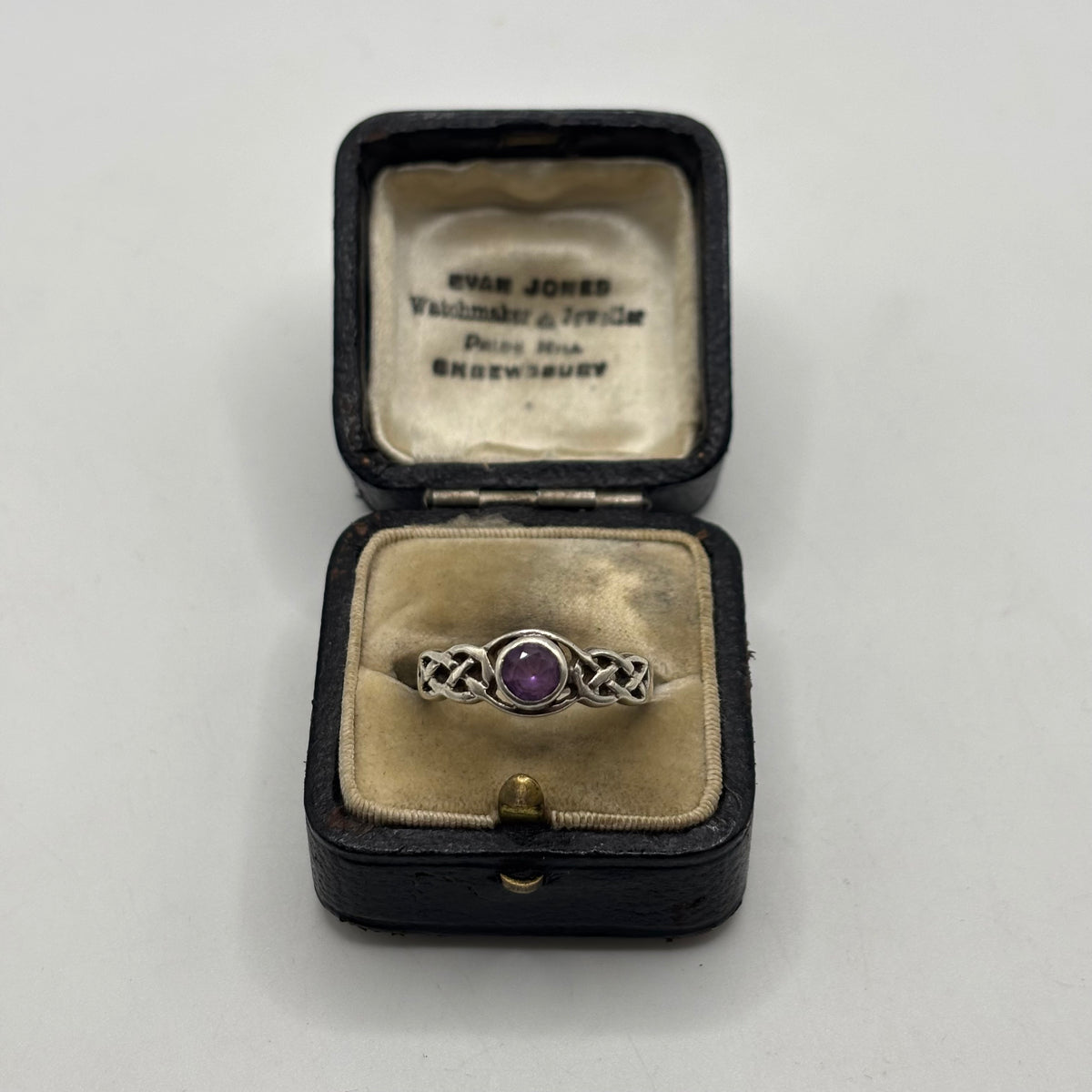 Silver Amethyst Celtic Ring (N 1/2)