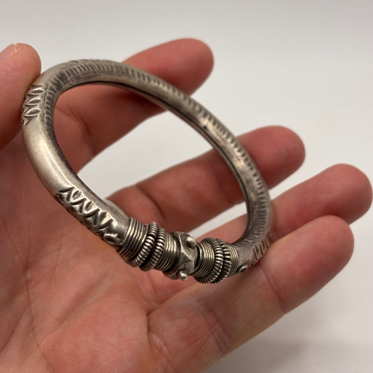 Silver Vintage Idien Tribal Bangle (57mm)