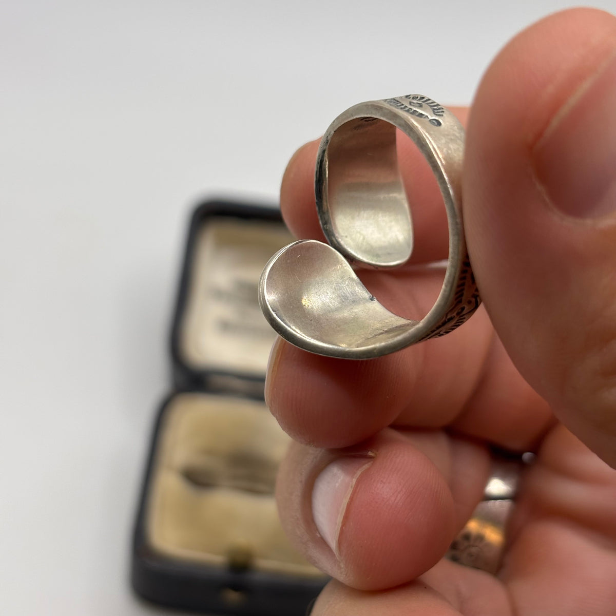 Silver Carolyn Pollack Ring (U)