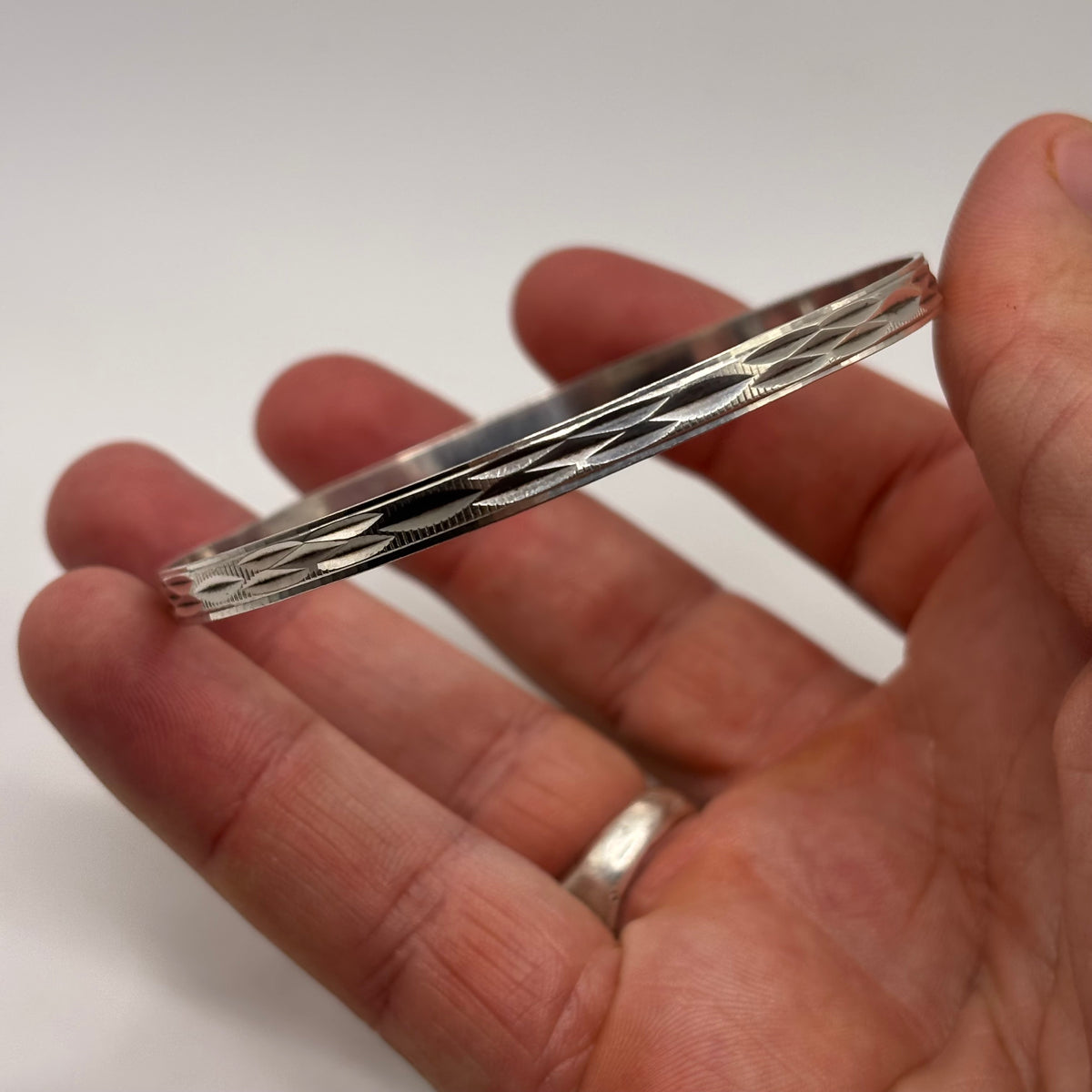 Silver Detailed Bangle (70mm)