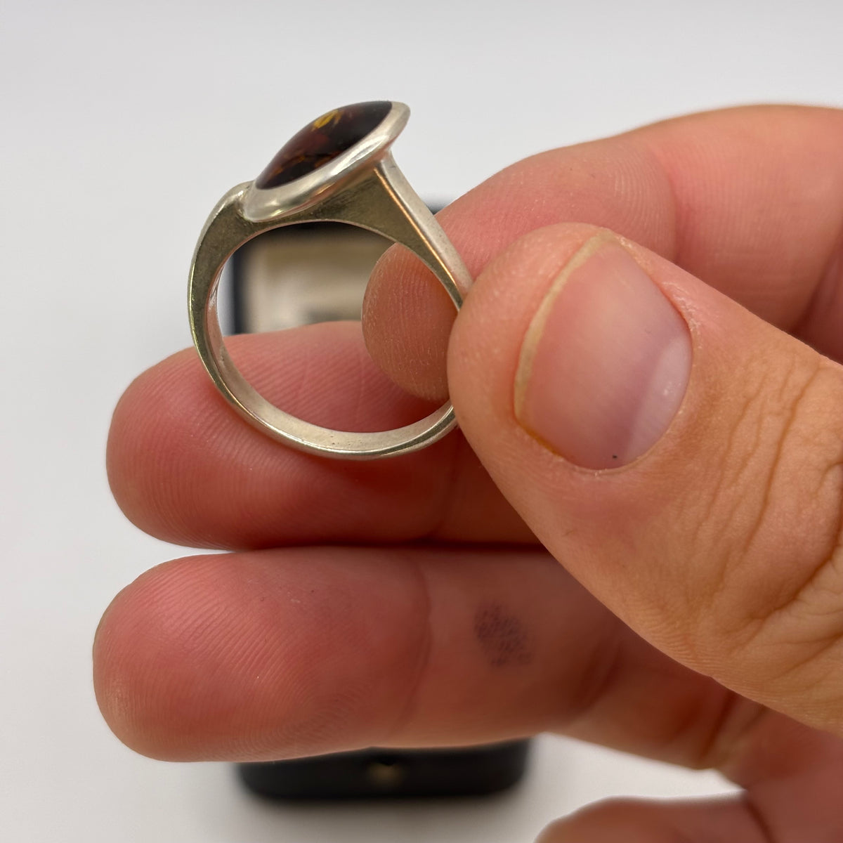 Silver Amber Inlayed Ring (R)