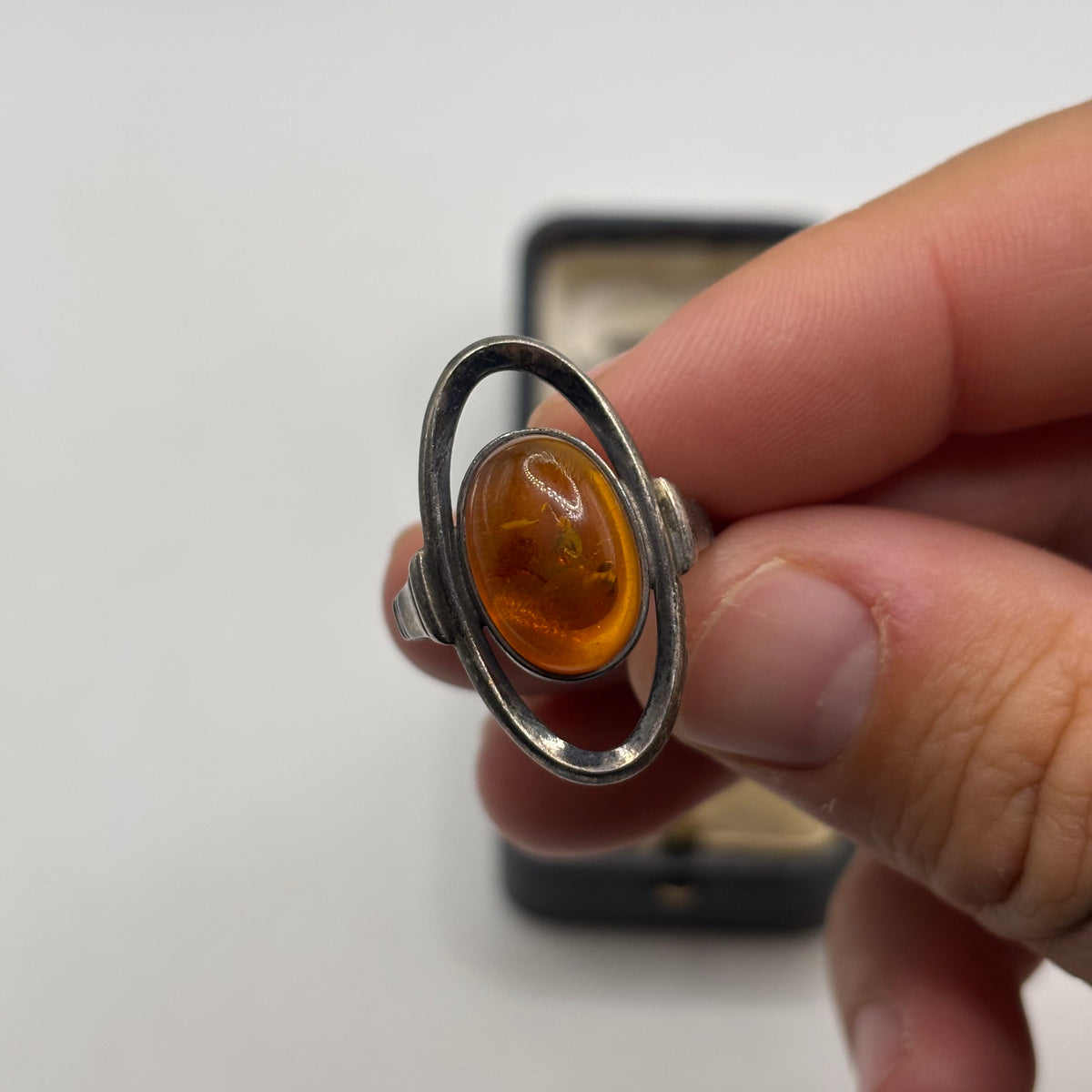 Silver Mid Century Amber Ring (R)