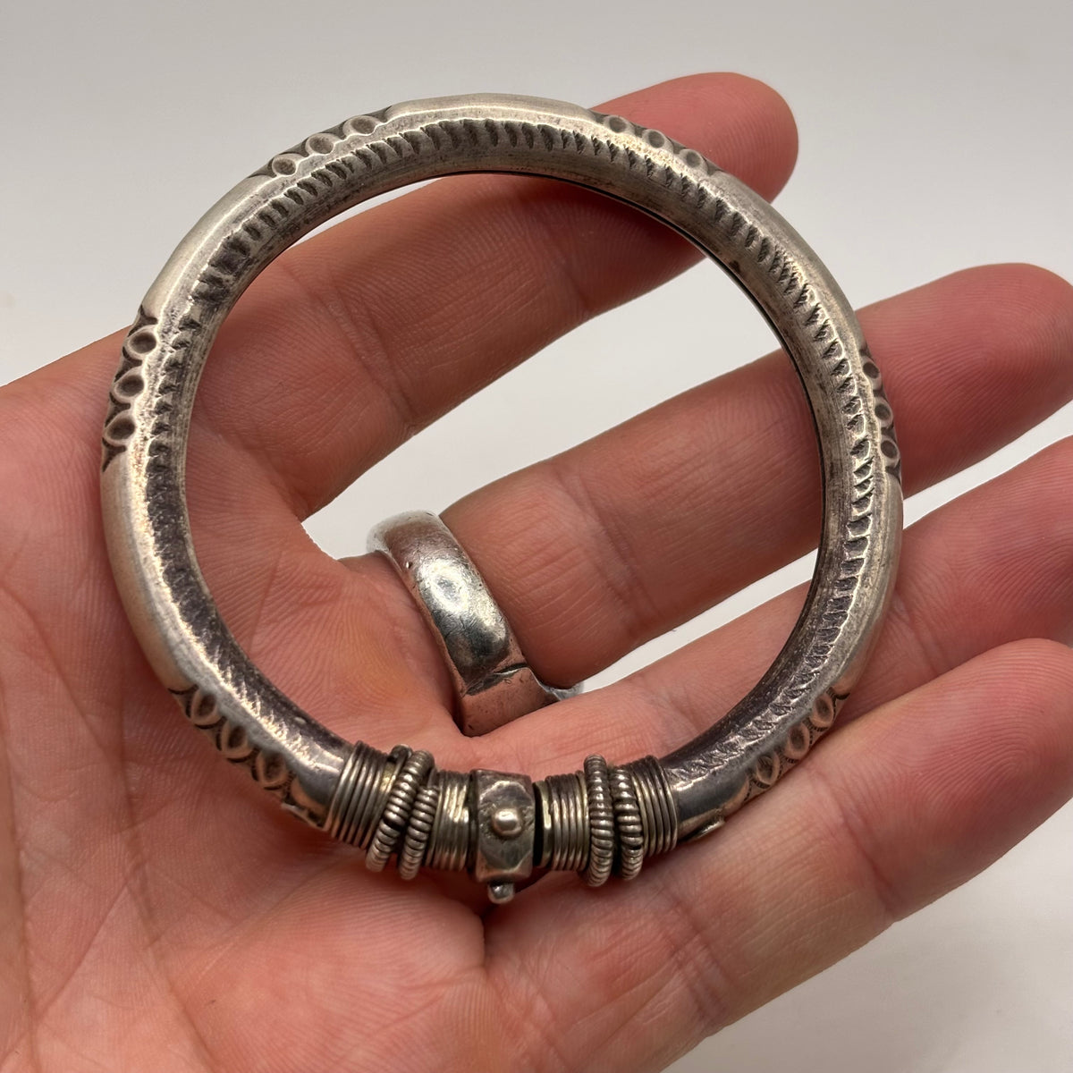 Silver Vintage Idien Tribal Bangle (57mm)