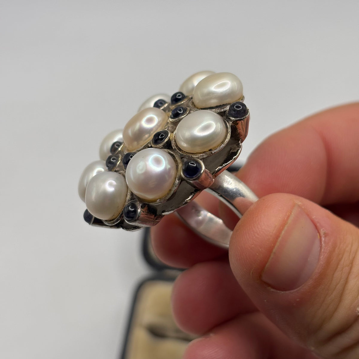 Silver Huge Pearl & Iolite Ring (O)