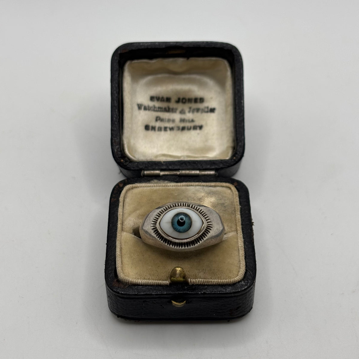 Silver Blue Eye Ring (O)