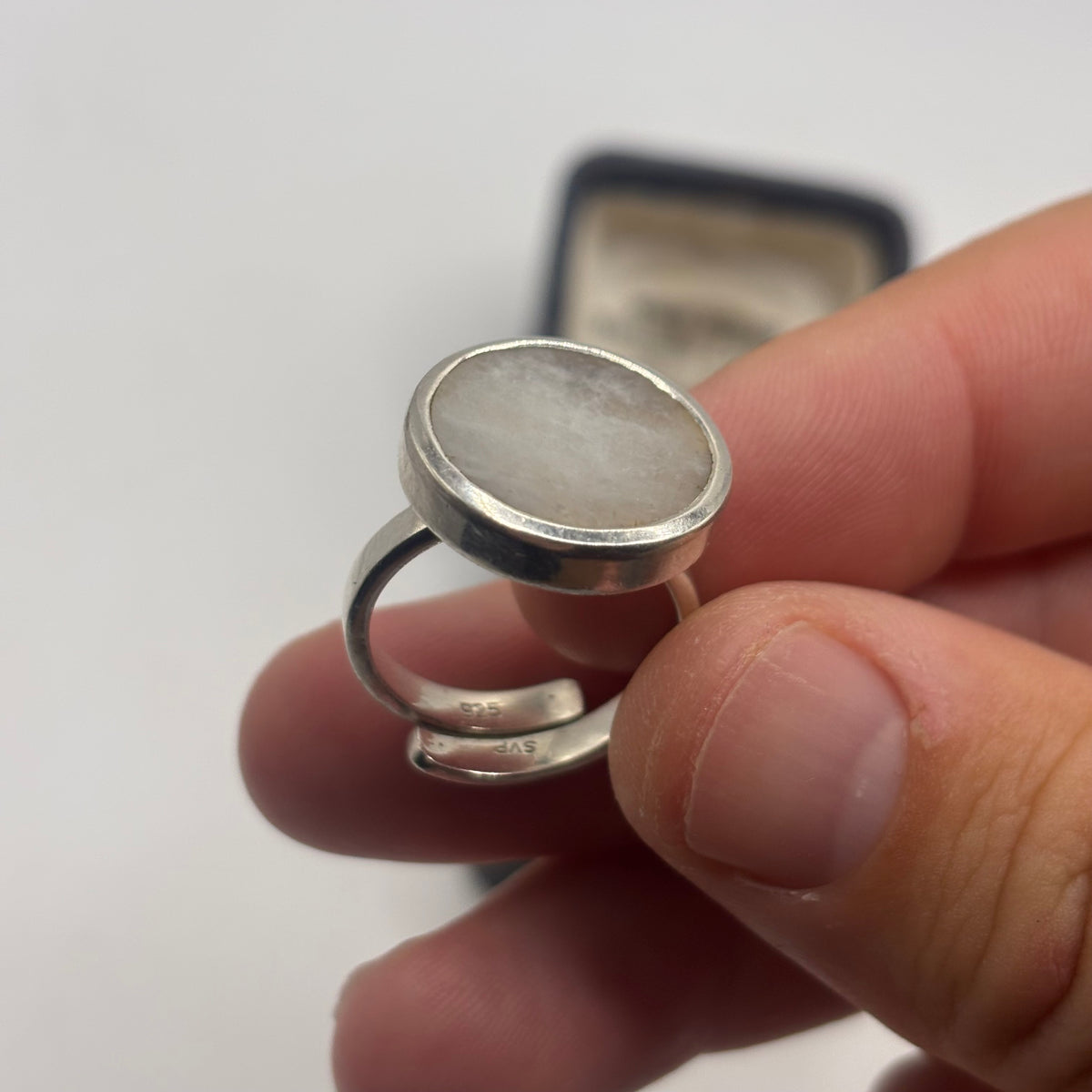 Silver Amazing Moonstone Ring (P)