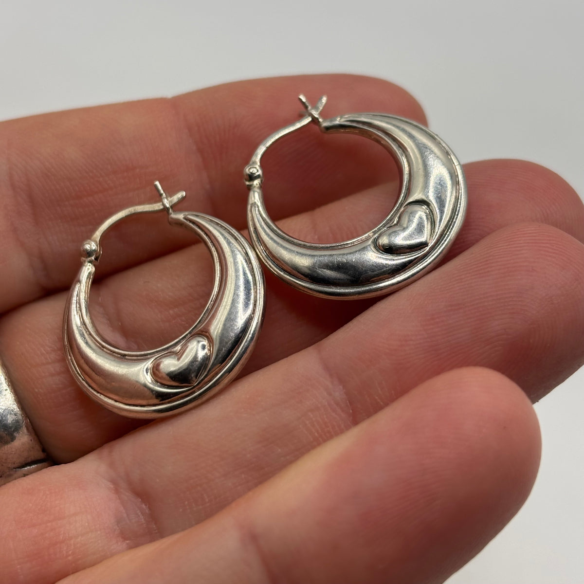Silver Heart Hoops (27mm)