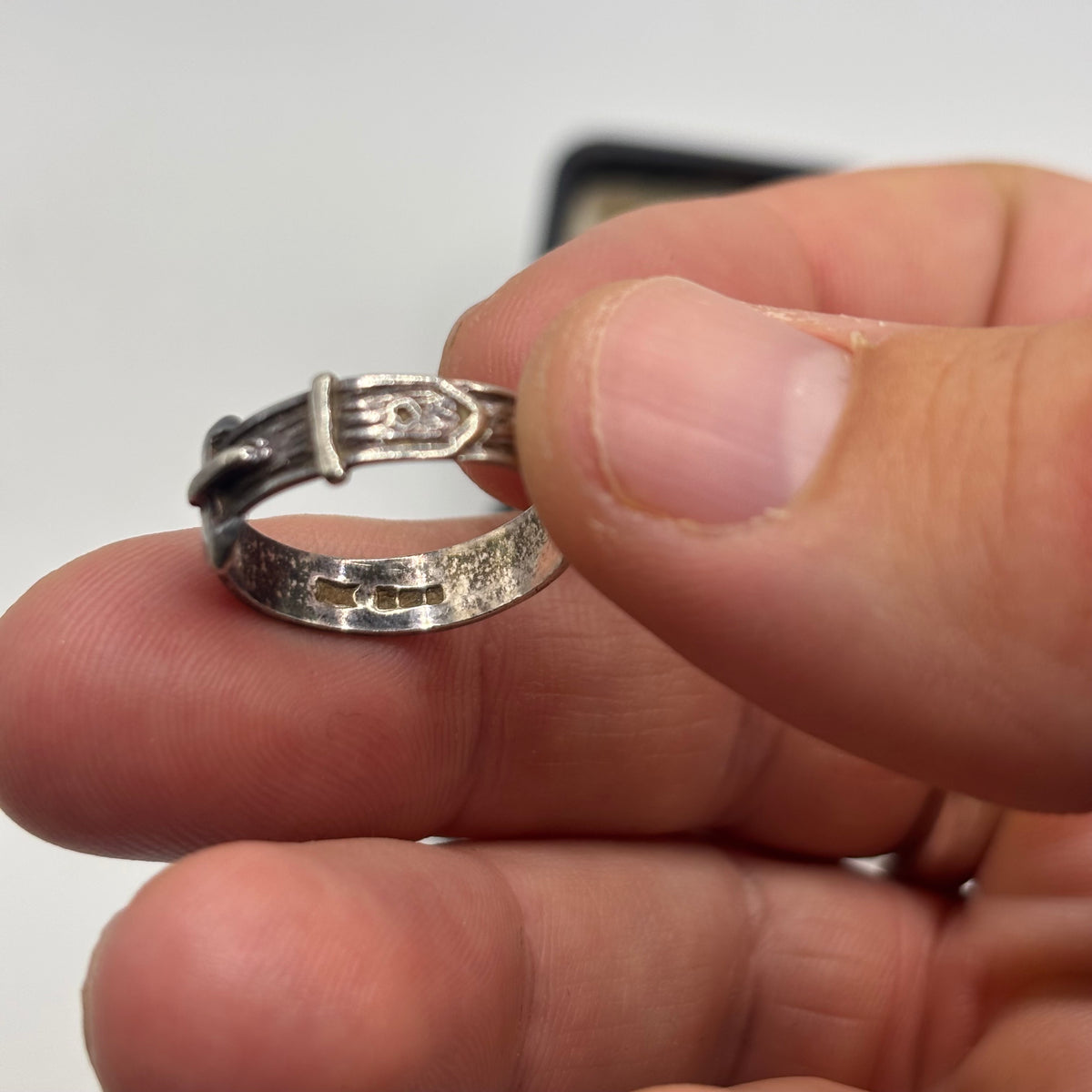 Silver Vintage Buckle Ring (O)