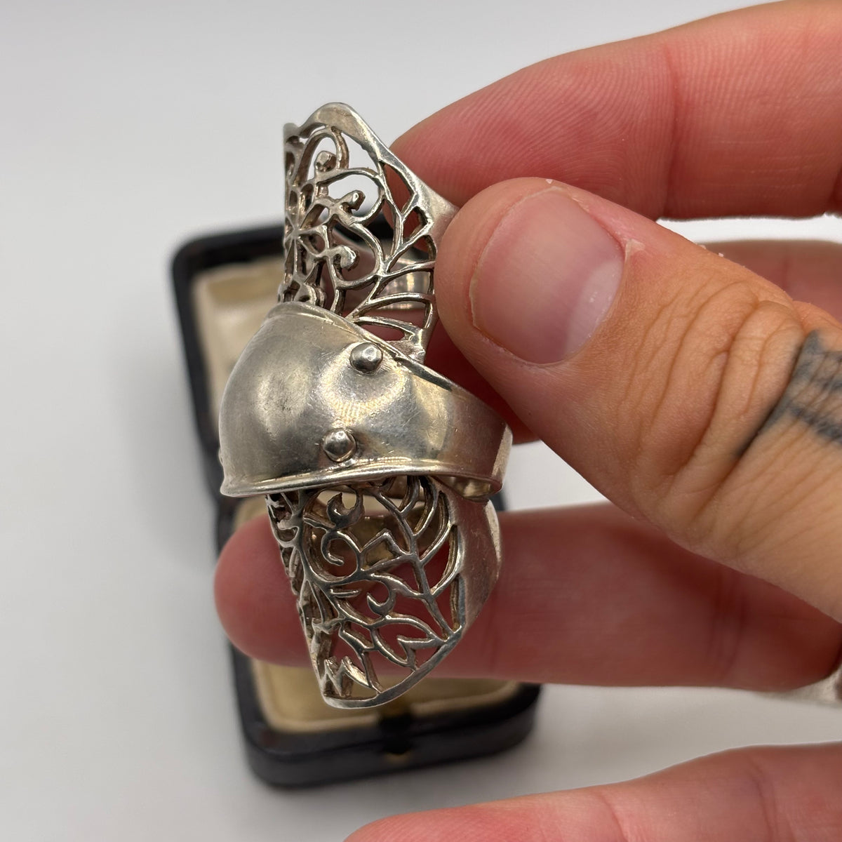Silver Full Finger Armour Ring (Q)