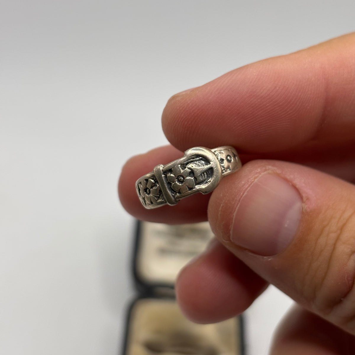 Silver Vintage Buckle Ring (M)