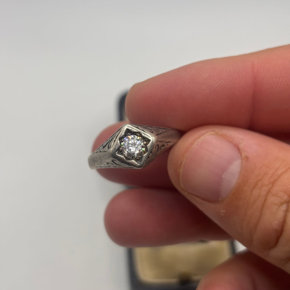 Silver Vintage Signet Ring (V)