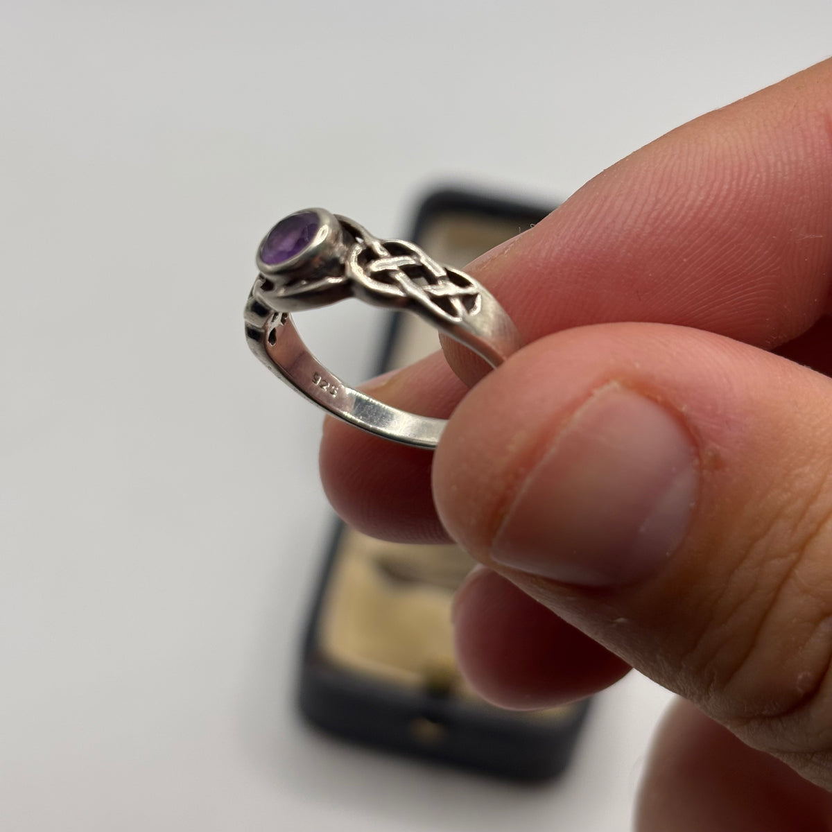 Silver Amethyst Celtic Ring (N 1/2)