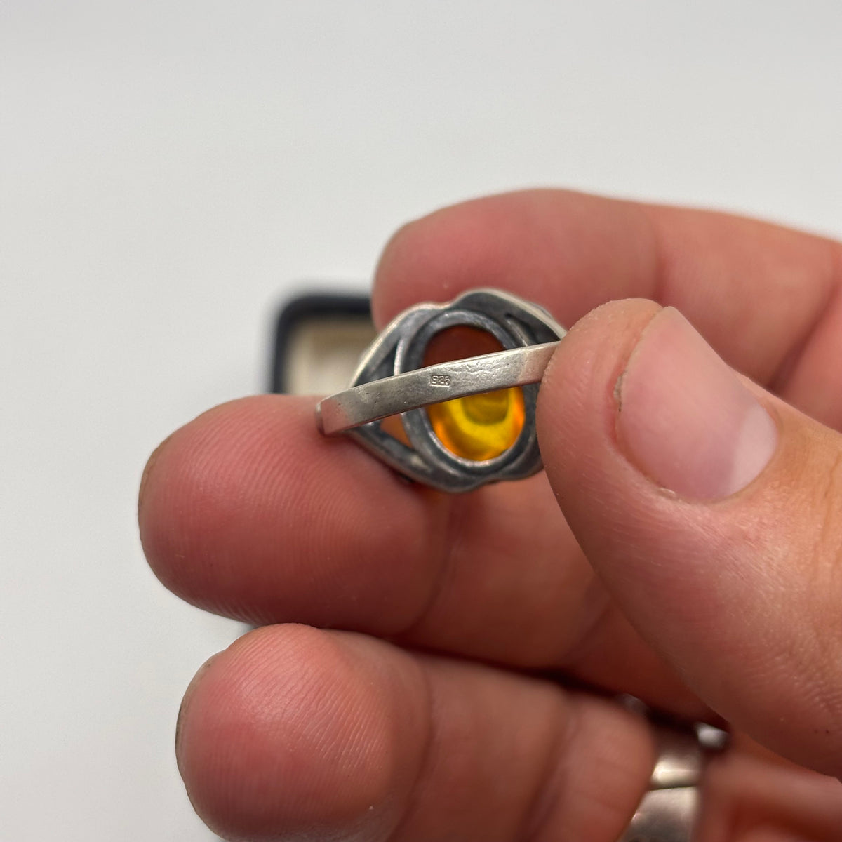 Silver Amber Ring (O)