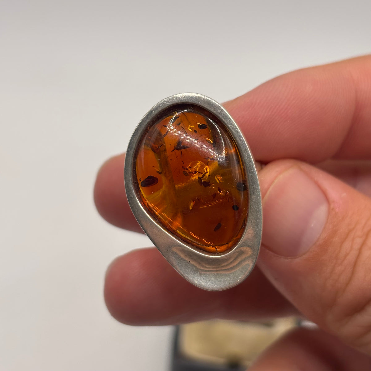 Silver Abatract Amber Ring (Q)