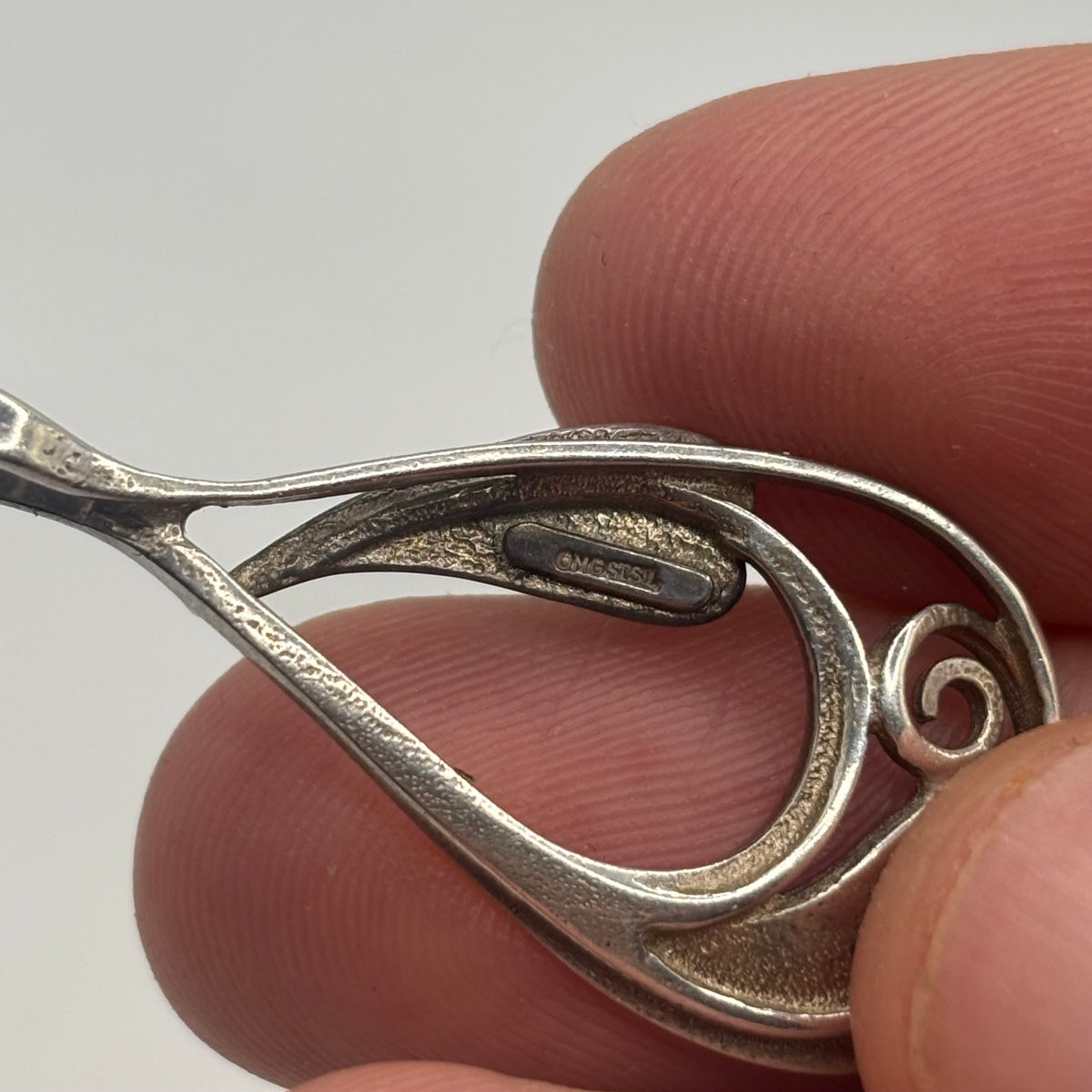 Silver Ola Gorie Pendant