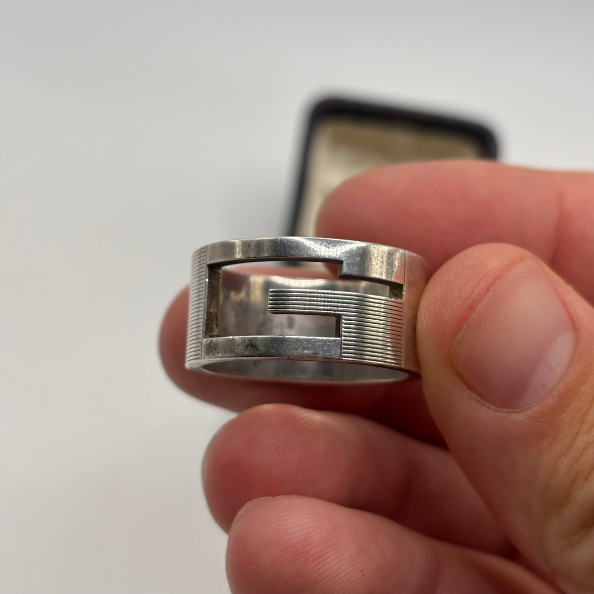 Silver Gucci G Band Ring (W)